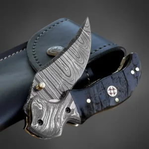 Damascus Steel Pocket Knife – Handmade Ram Horn Handle